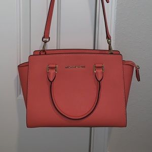 Like new Michael Kors Satchel Purse